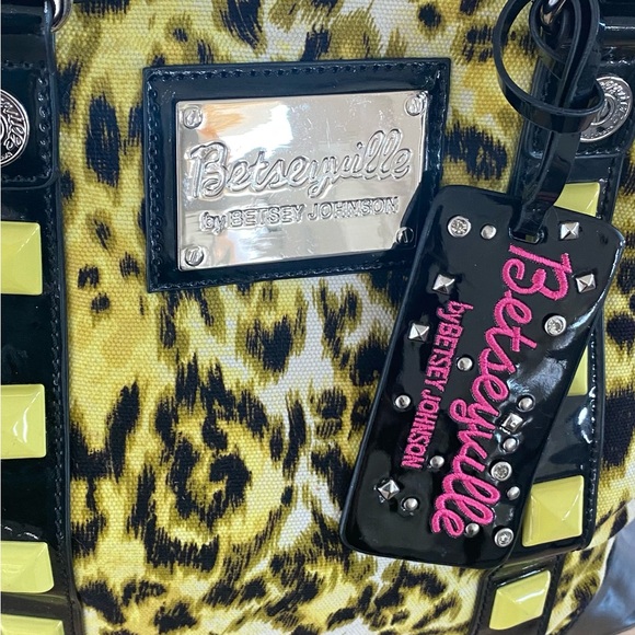 Betsey Johnson Yellow Leopard Handbag - Picture 7 of 12